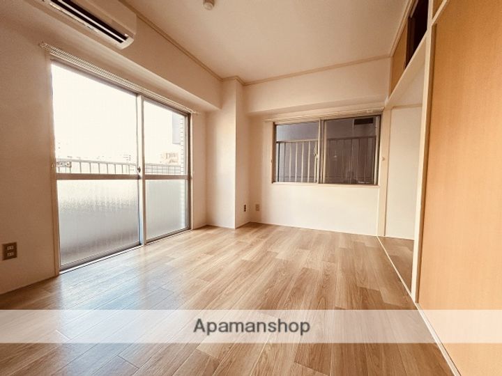 ハイタウン榎町の居間