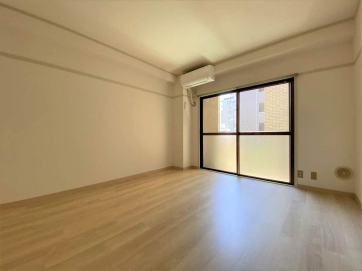 まつもとビルの居間