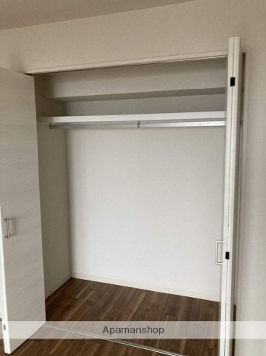 広島県広島市西区井口台3丁目の賃貸マンションの内装