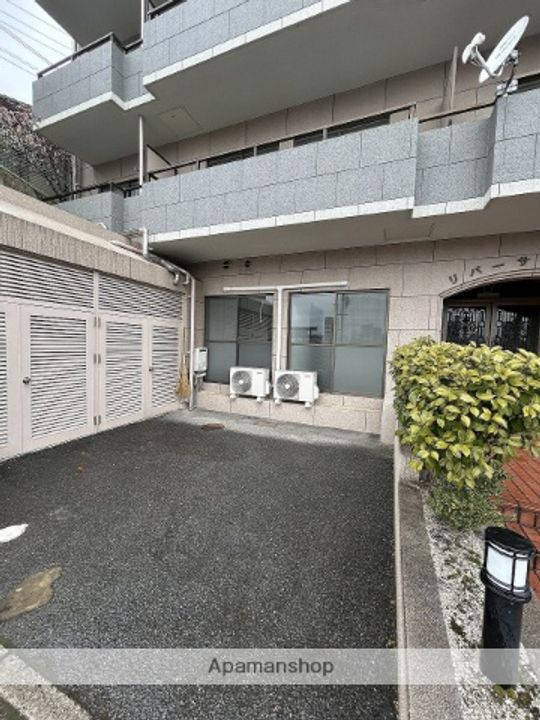 リバーサイド三滝の外観