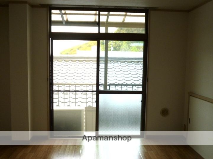 吉川ビルの居間