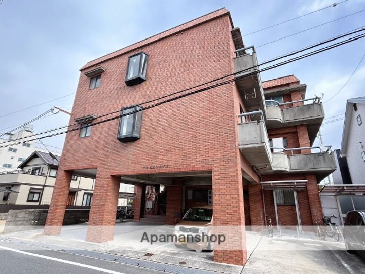 江波ヒカリハイツの外観