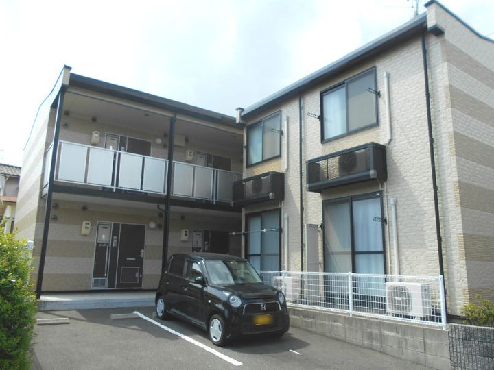 レオパレス東高須206の外観