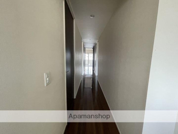 サーパス平和公園の内装