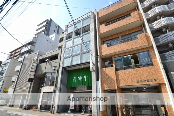 青柳屋ビルの外観