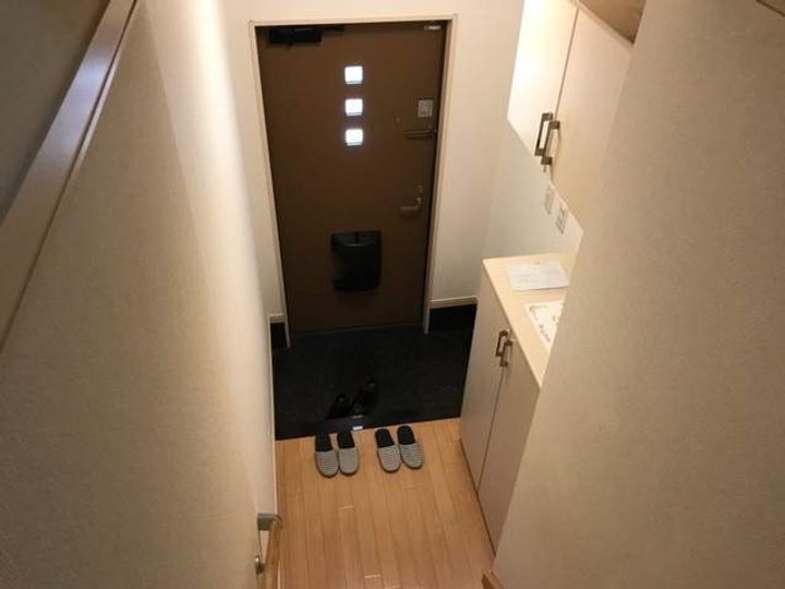 セラヴィ Jの玄関