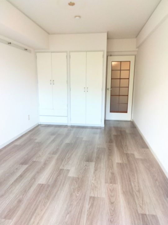 ハイツたかす204号室の居間