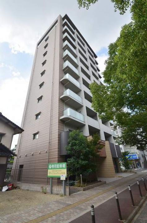 グランソレイユナカスジの外観