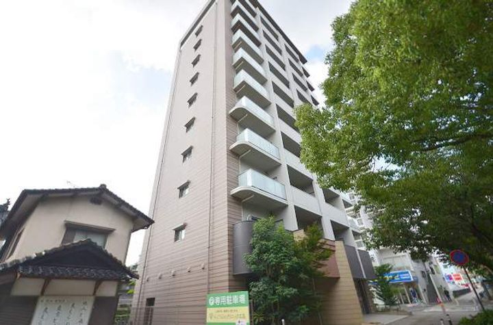 グランソレイユナカスジの外観