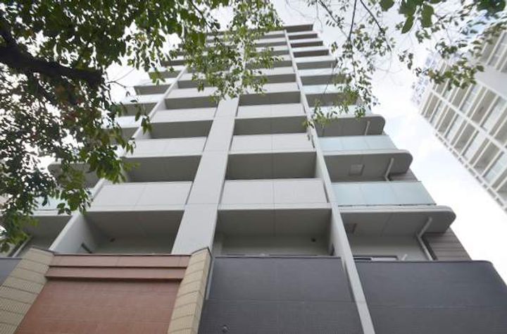 グランソレイユナカスジの外観