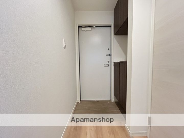 シンビ高須駅前1の玄関