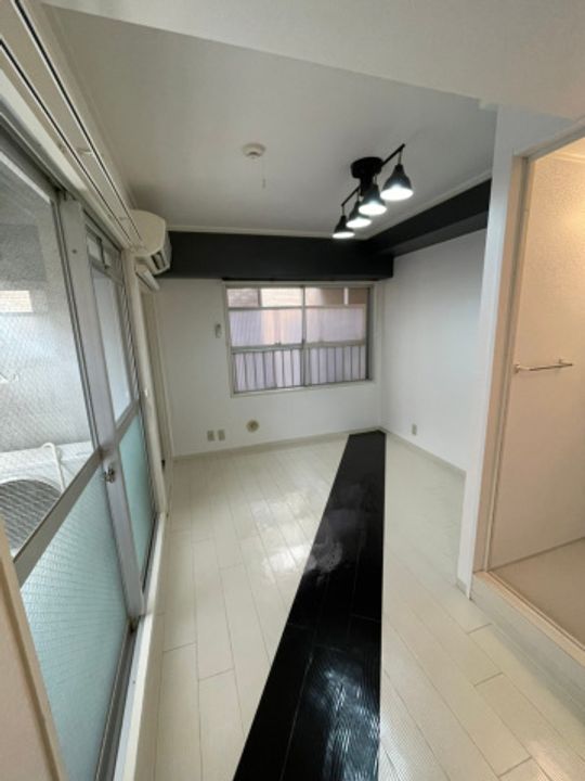 GRADO横川207号室の居間