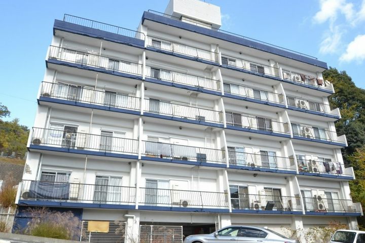 広島県広島市西区三滝本町1丁目の賃貸マンションの外観