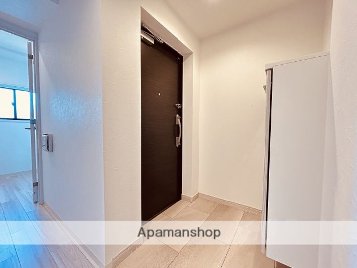 ブランシエスタ広島駅の玄関