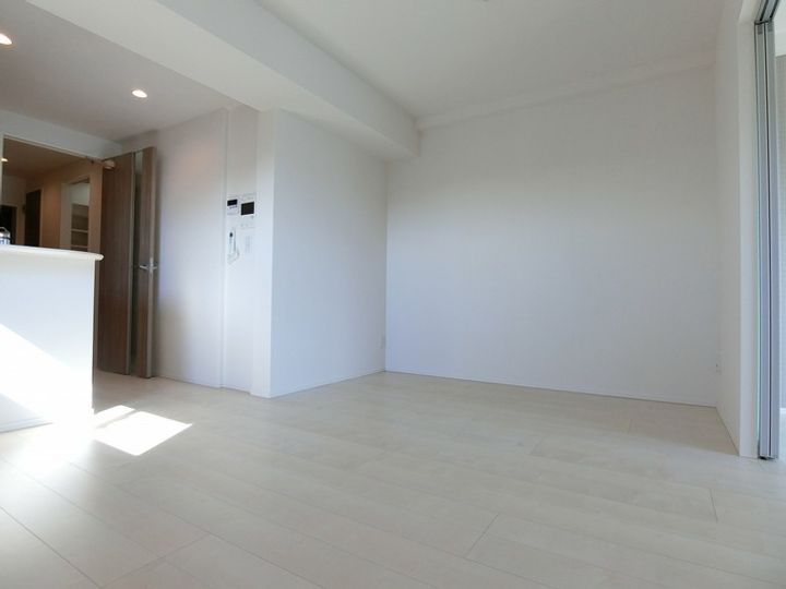 グランソレイユナカスジの内装