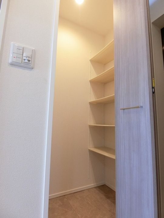 グランソレイユナカスジの内装