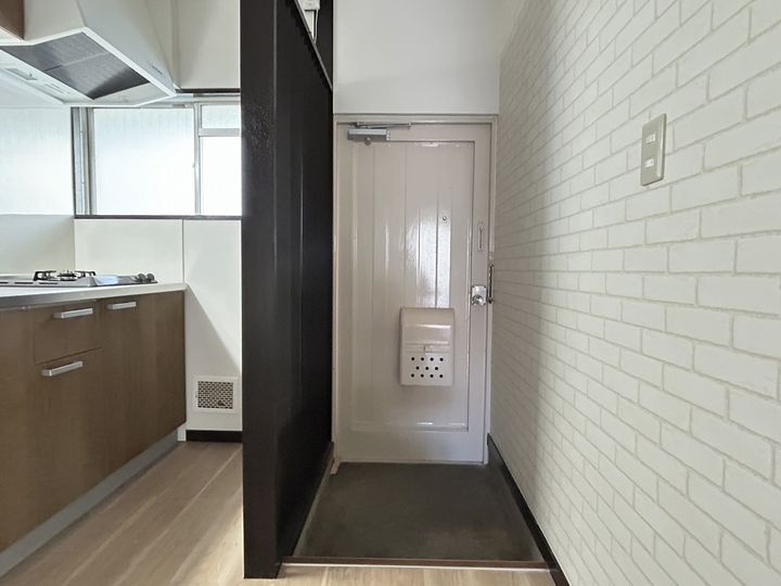 宮原ビル401号室の玄関