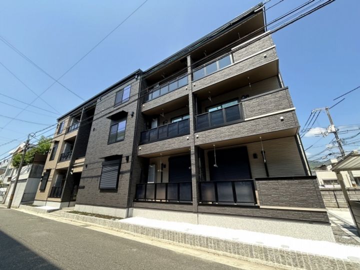 セレーノ大宮の外観