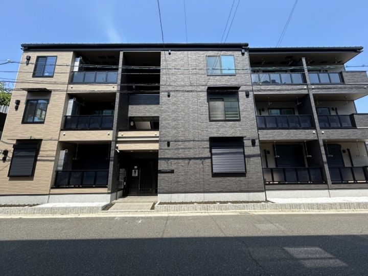 セレーノ大宮の外観