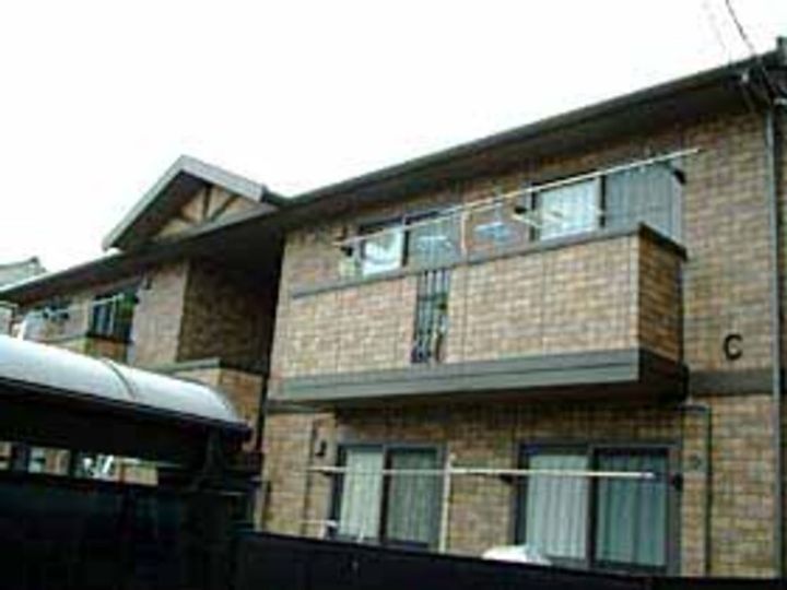 クレストハウス C棟の外観