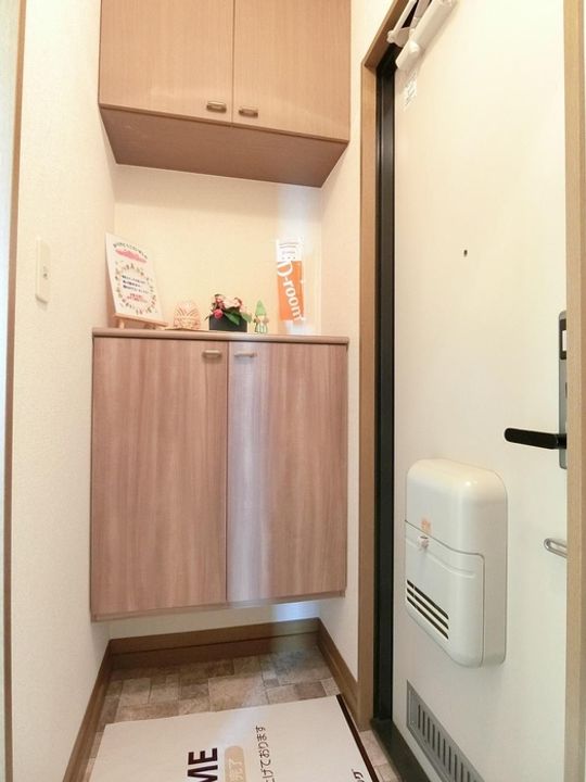 ドミール中尾の玄関