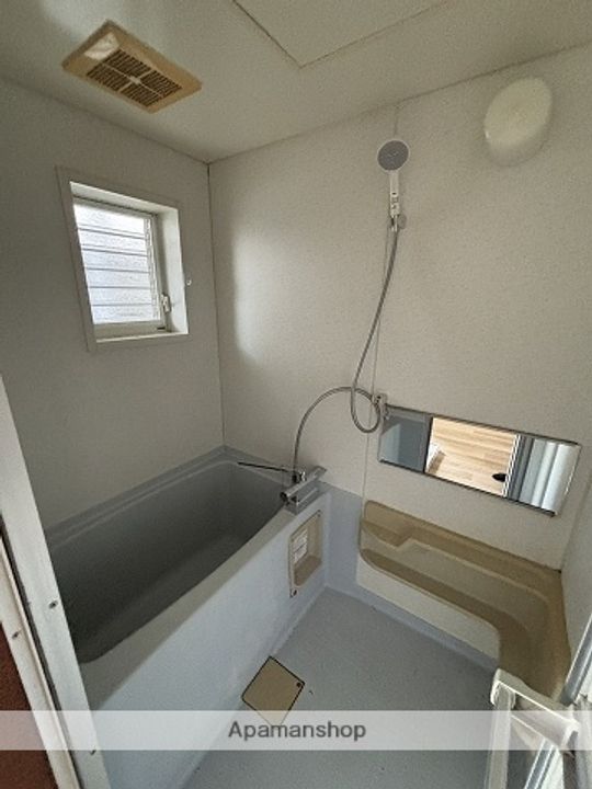広島県広島市安佐南区大町東3丁目の賃貸アパート106の風呂