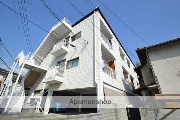 桑原マンションの外観