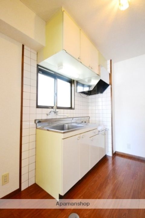 広島県安芸郡府中町鹿籠2丁目の賃貸マンションのキッチン