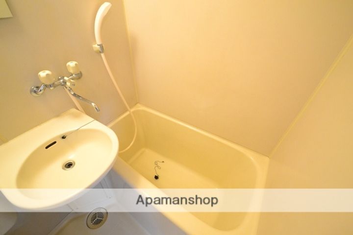 広島県安芸郡府中町鹿籠2丁目の賃貸マンションの風呂