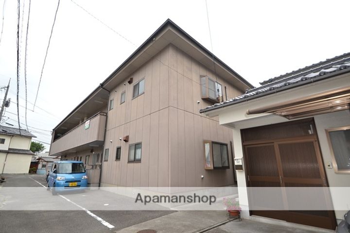 グランドハイツ井出口の外観