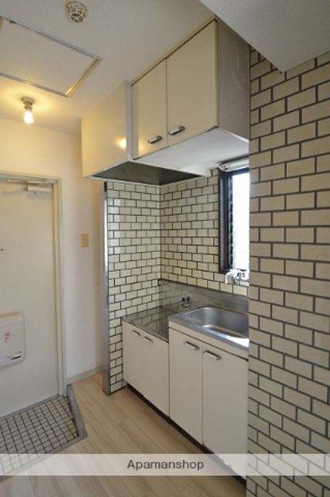 広島県広島市西区三篠北町の賃貸マンションのキッチン