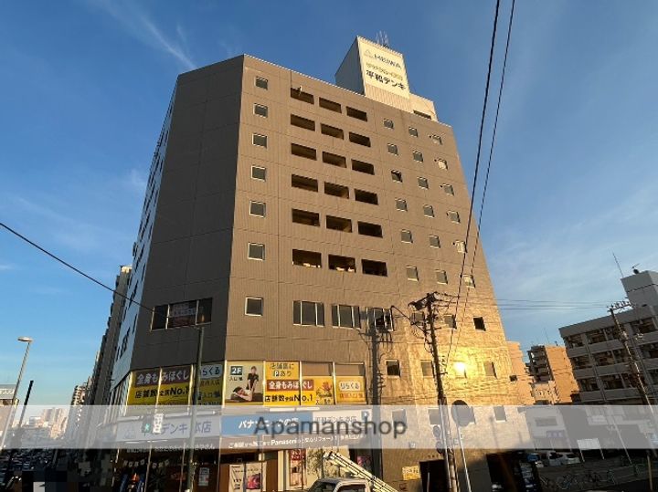 平和ビルの外観