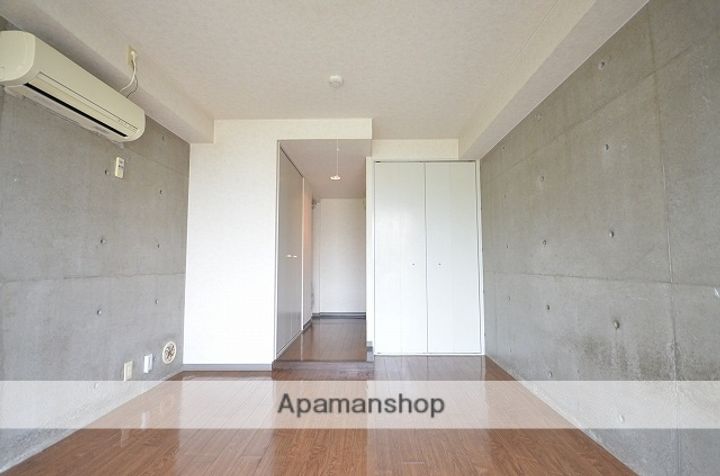 広島県広島市西区井口台2丁目の賃貸マンションの居間