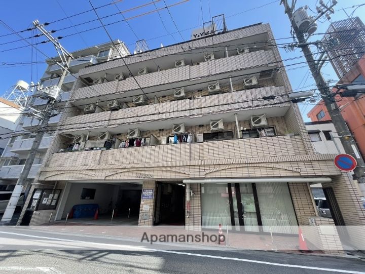 広島県広島市中区宝町の賃貸マンションの外観