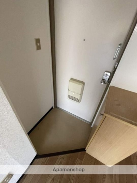 広島県広島市中区十日市町2丁目の賃貸マンションの玄関