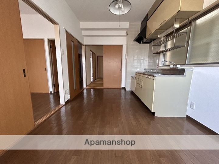 広島県広島市西区西観音町の賃貸マンションの内装