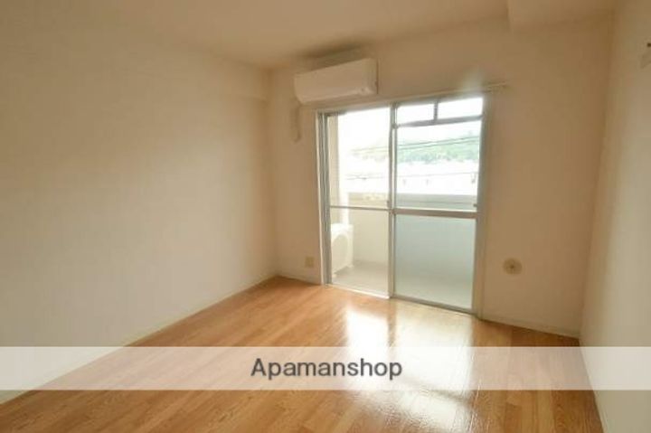 メゾン山肩の居間