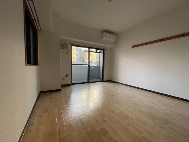 房尾本店1丁目ビル301の内装