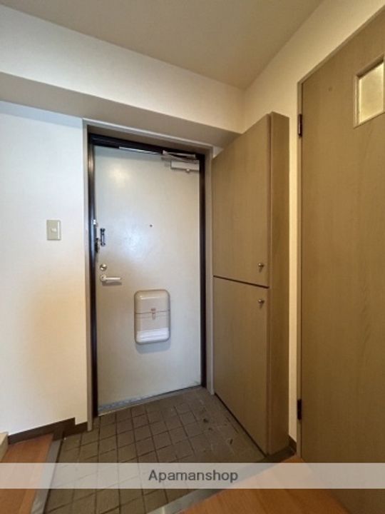広島県広島市西区都町の賃貸マンションの玄関