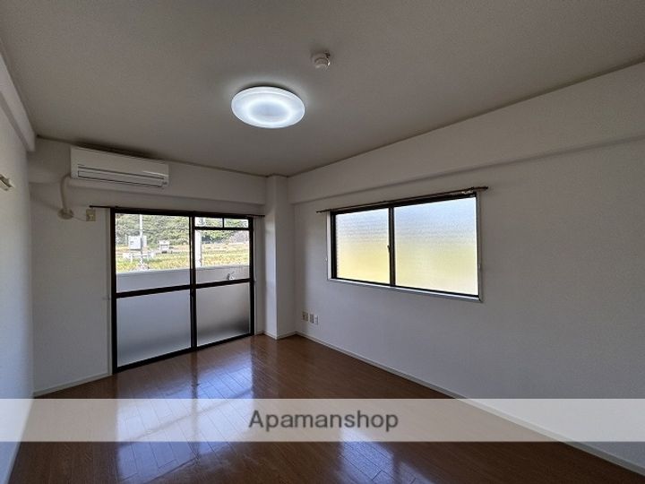 広島県広島市西区小河内町1丁目の賃貸マンションの内装