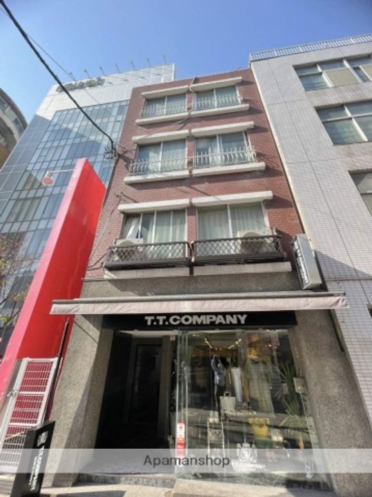 広島県広島市中区立町の賃貸マンションの外観