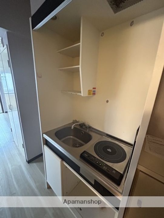 広島県広島市中区南竹屋町の賃貸マンションのキッチン