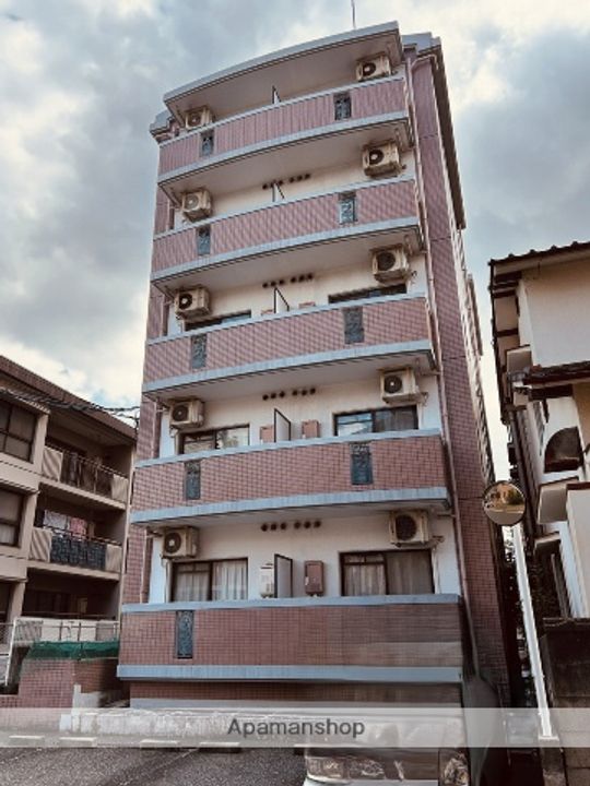 プロスパーヤマモトの外観