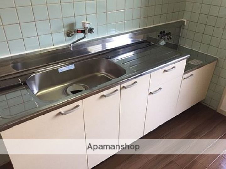 若草ビルのキッチン