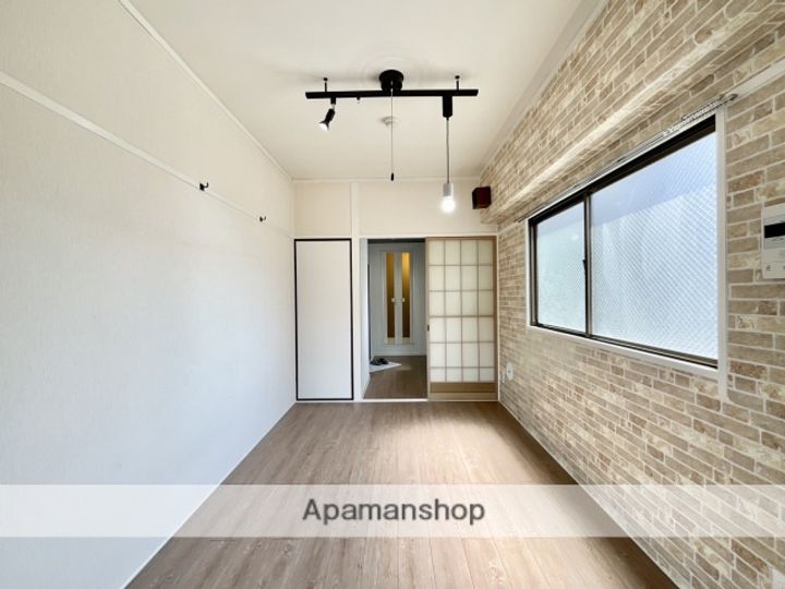 イアーザ舟入中町の居間