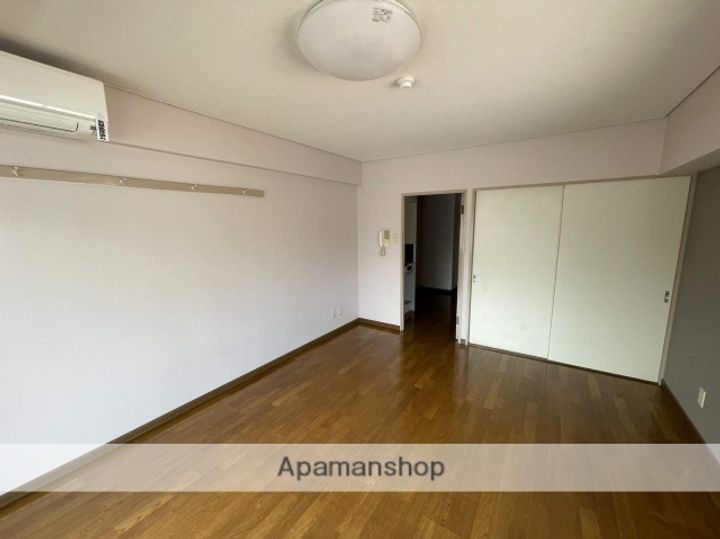 福地産業西十日市ビルの内装