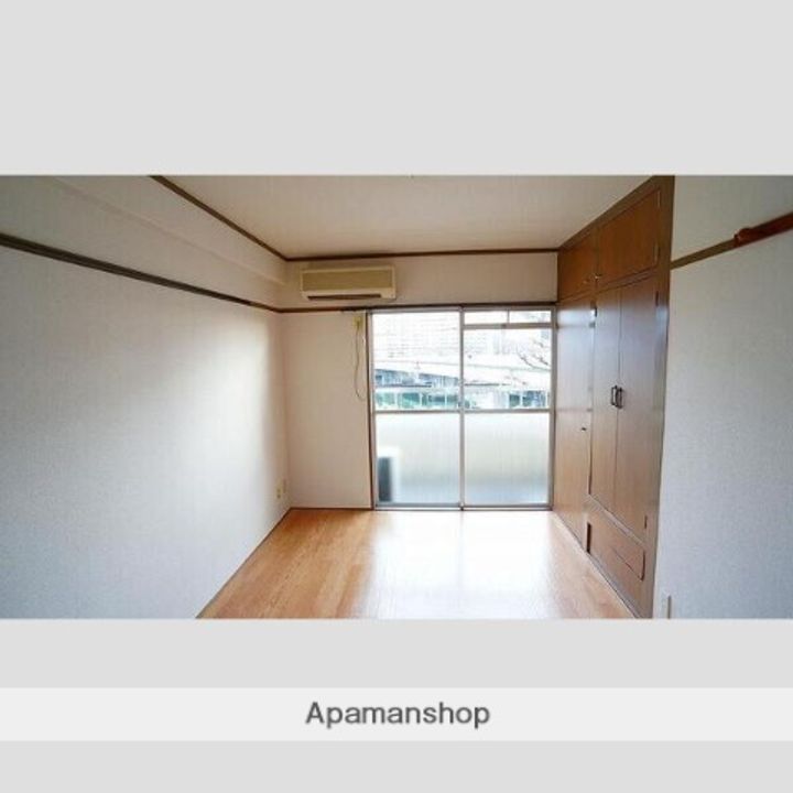 第1コーポ大場406の居間