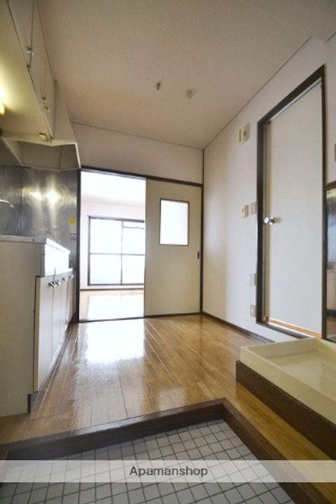 広島県広島市西区己斐本町2丁目の賃貸マンションの玄関