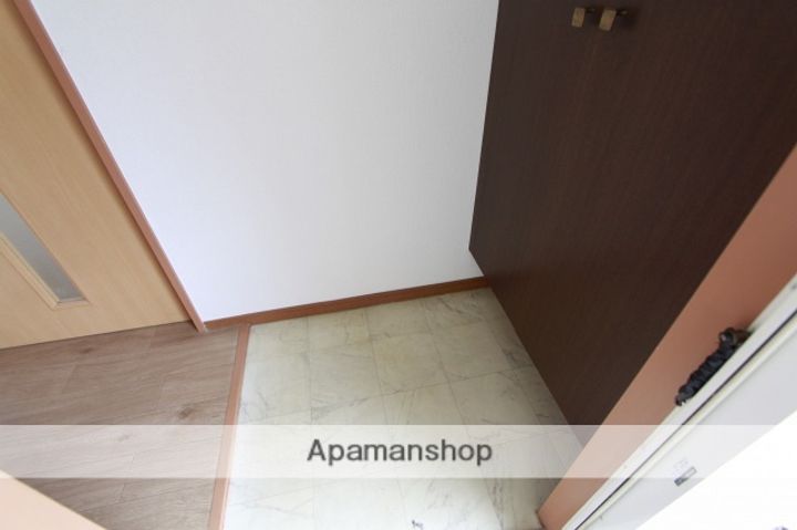 広島県広島市西区井口台2丁目の賃貸アパートの玄関