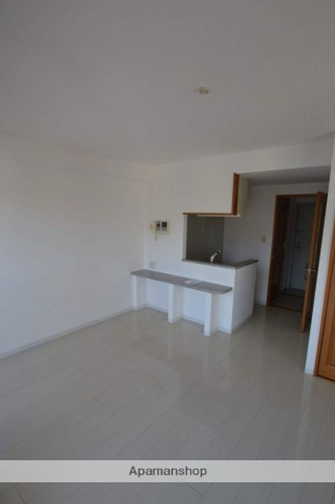 広島県広島市中区本川町1丁目の賃貸マンション904の居間